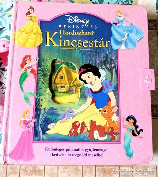 Disney Princess: Hordozható Kincsestár című mesekönyv eladó !