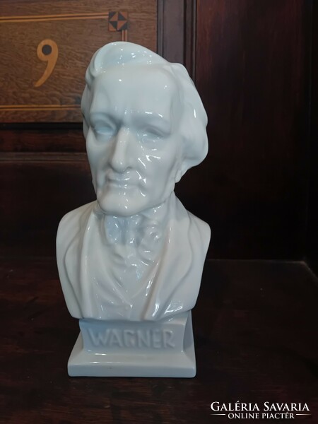 White Wagner bust from Herend