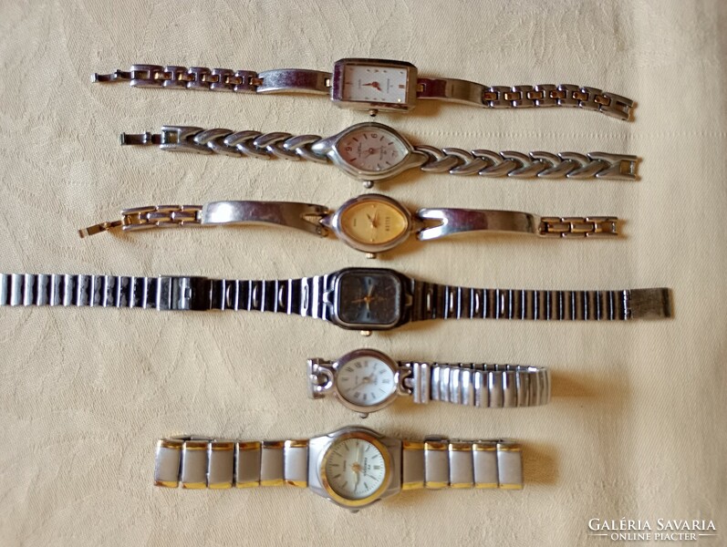 Wristwatch retro digital watch 6 pieces in one