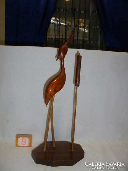 Retro faragott fa kócsag bambusz náddal - 44 cm - szobor, balatoni szuvenír