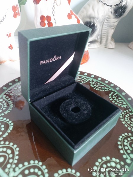 Excellent condition pandora jewelry box gift box 9x9x5 cm green gold