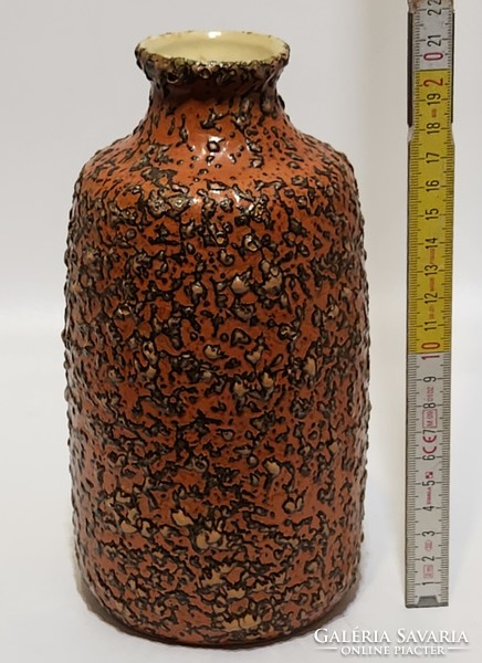 Tófej fröcskölt fekete, fehér mázfoltos, narancssárga mázas, keskenyszájú henger kerámia váza (3051)