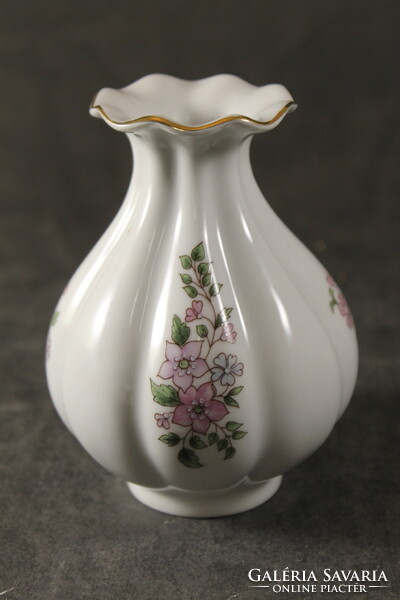 Zsolnay chipped vase 941