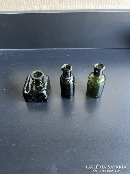 Rare glass inkwell + 2 pcs. Small bottle.