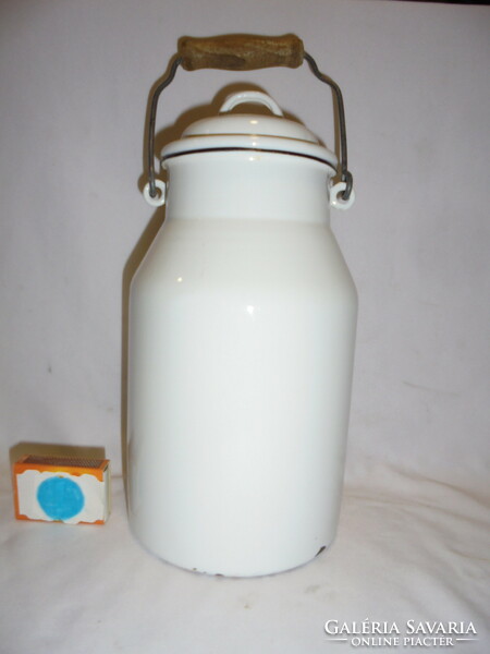 Retro two-liter enamel jug, milk jug with bunhád marking