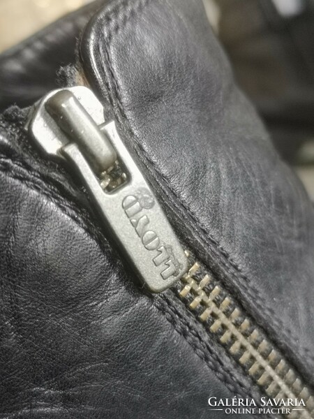 Lloyd 42.5-43-as 8.5-es fekete báránybéléses loafer, félcipő, csizma