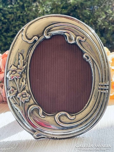 Art Nouveau silver oval table picture frame