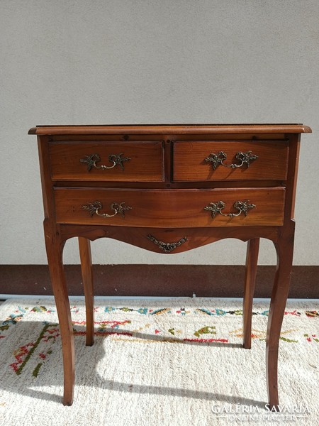 Tiny neo-baroque 3-drawer console table negotiable.