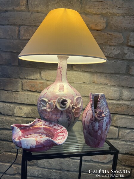 Lamp vase offering