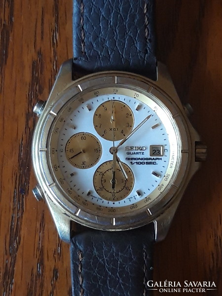 7T52 - 7a00 seiko chronograph watch
