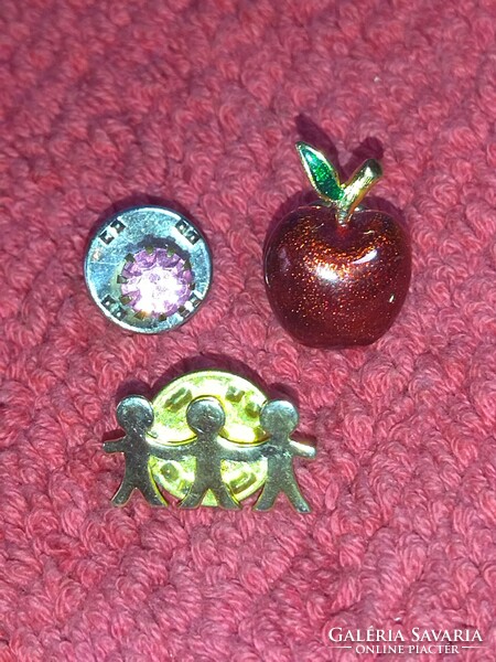 3 pieces of old brooch pin jewelry from the brand Alma Jomaz