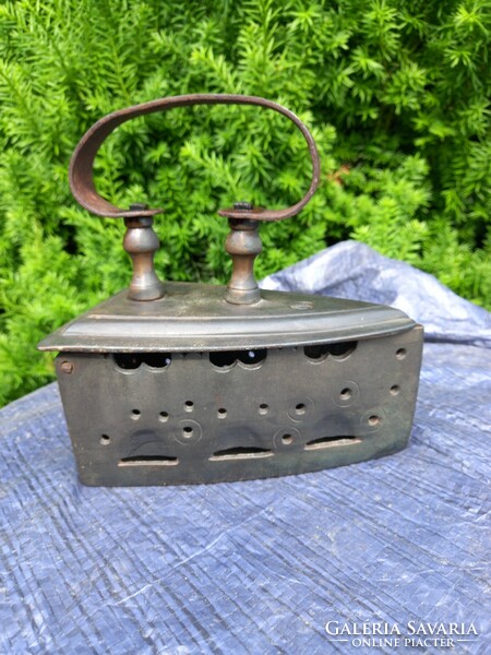 From the 1880s. Copper charcoal wood iron! Signaled!