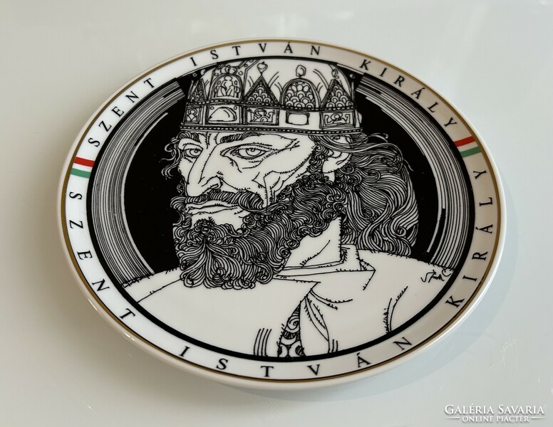Hollóházi Szász Endre által tervezett Szent István királyt ábrázoló porcelán falitányér