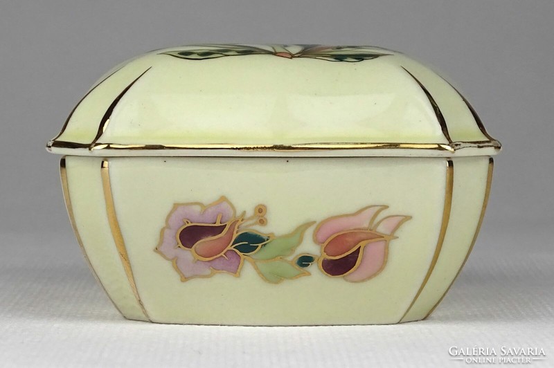 1R810 Exclusive vajszínű Zsolnay porcelán bonbonier