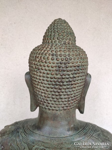 Hatalmas (123 cm), csodálatosan kidolgozott bronz Buddha.