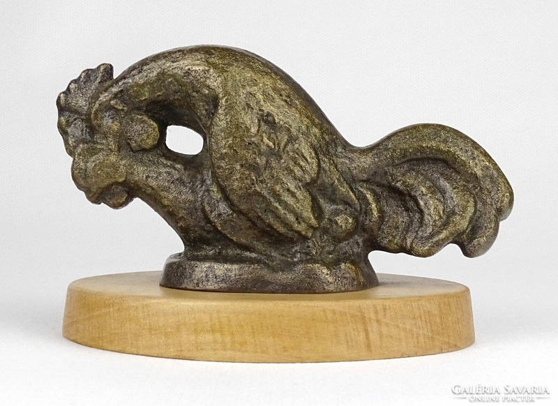 1S249 Bronz kakas szobor fa talapzaton