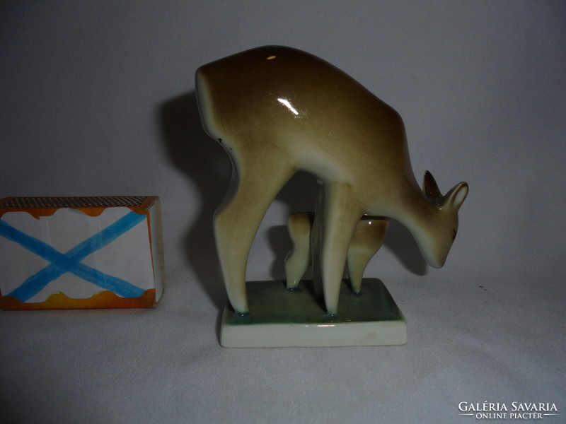 Zsolnay őzek, őz gidájával figura, nipp