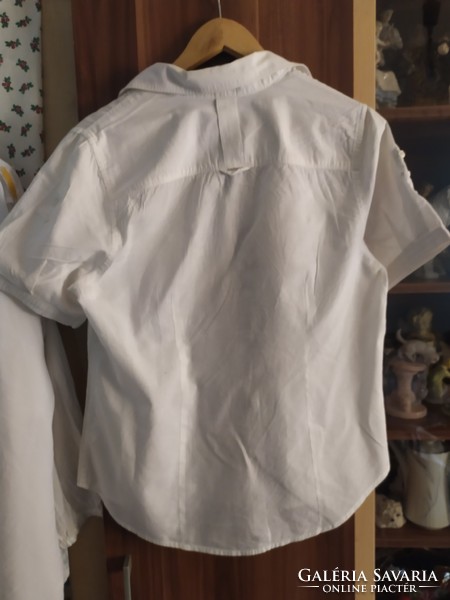 Hófehér könnyű nyári blúzok vegyes fazon 600 Ft/ db