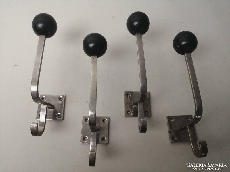 ART DECO RUHAAKASZTÓ  -  4 DB  -  BAUHAUS COATHOOKS