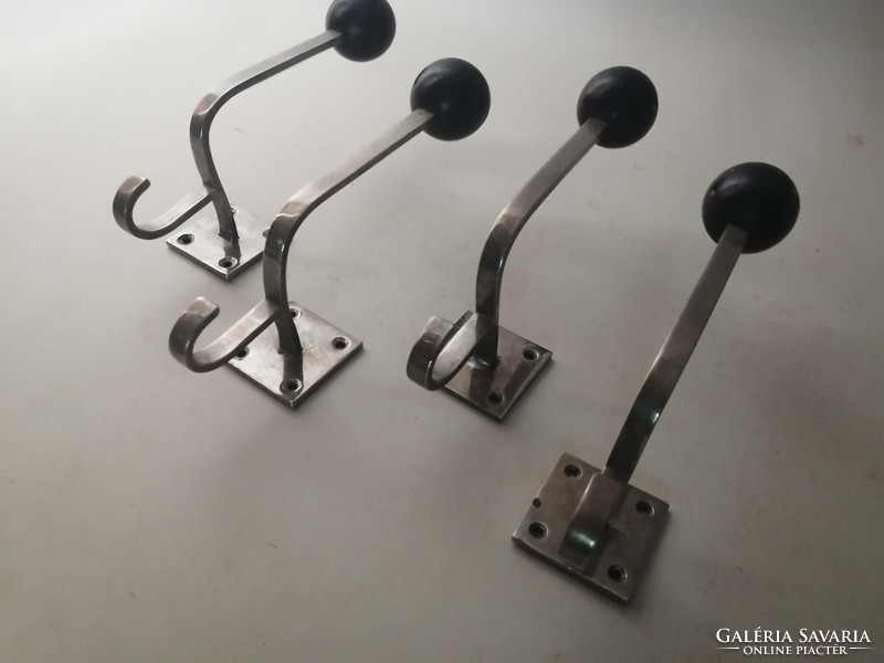 ART DECO RUHAAKASZTÓ  -  4 DB  -  BAUHAUS COATHOOKS