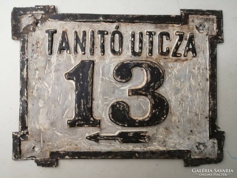 ANTIK UTCA- ÉS HÁZSZÁM  -  TANITÓ UTCZA 13