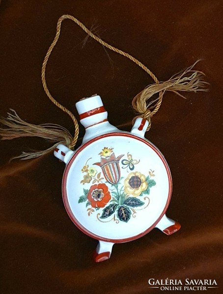 Antik Zsolnay magyaros porcelán kulacs.