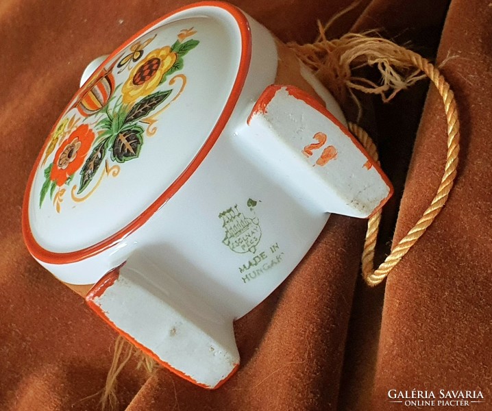 Antik Zsolnay magyaros porcelán kulacs.
