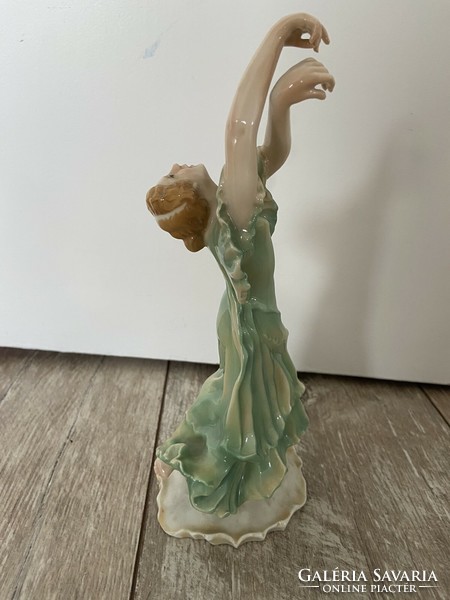 ENS porcelán balerina
