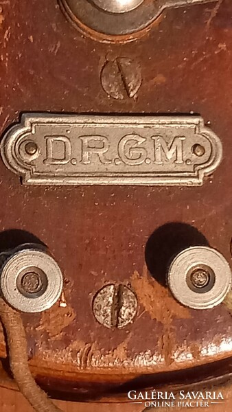 Valamilyen régi német elektromos eszköz ( D.R.G.M., harmadik birodalmi)