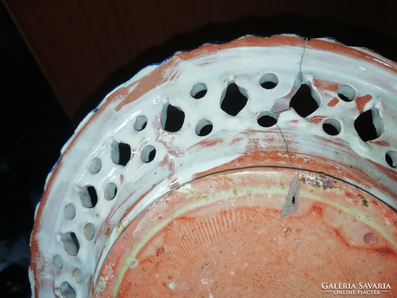 Bozsik Kálmán jelzett tányérok 18 cm, az egyik repedt a képeken látható állapotban