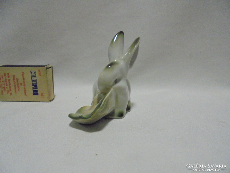 Régi Zsolnay nyuszi figura, nipp