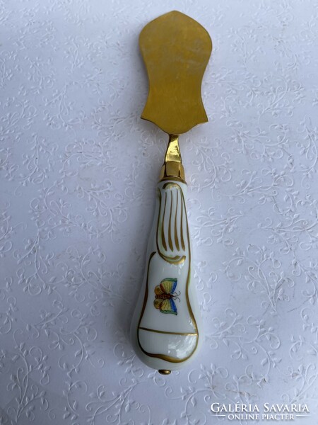 Herendi porcelán nyelű tortalapát és kis faliváza