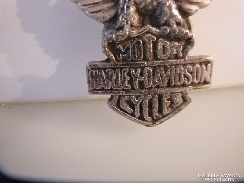 ÖV CSATT - FÉM - HARLEY - DAVIDSON - MOTOROS - 9 x 7 cm  - HIBÁTLAN