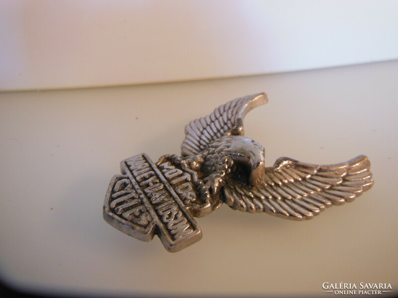 ÖV CSATT - FÉM - HARLEY - DAVIDSON - MOTOROS - 9 x 7 cm  - HIBÁTLAN