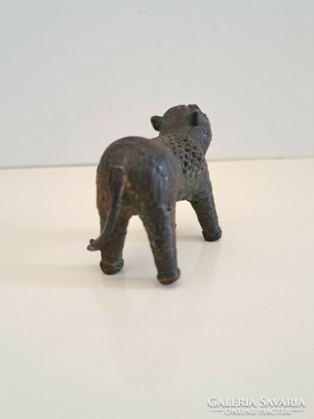 Antik indiai keleti bronz kis méretű tigris figura szobor