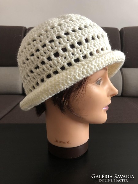 Horgolt, bucket fazonú átmeneti  sapka S/M