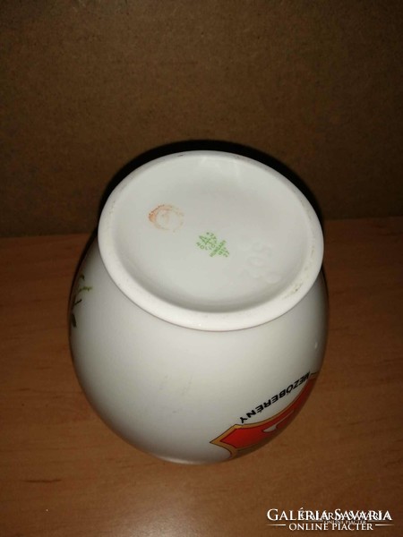 Hollóházi porcelán rózsa mintás Mezőberény feliratú váza -17,5 cm (29/d)