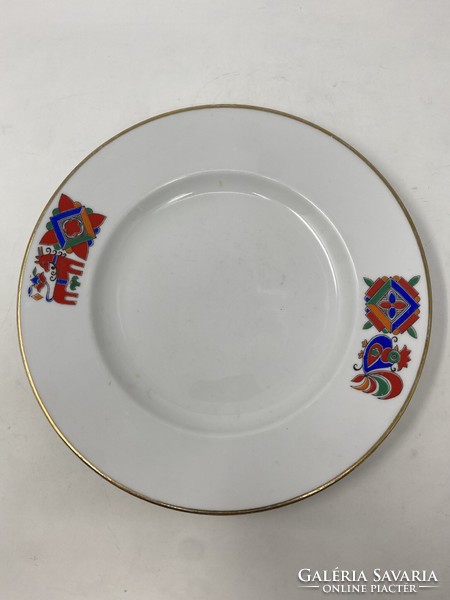 Retro Lomonosov porcelán lapos tányér kék, piros, zöld színű kakas és kecske díszítéssel RZ