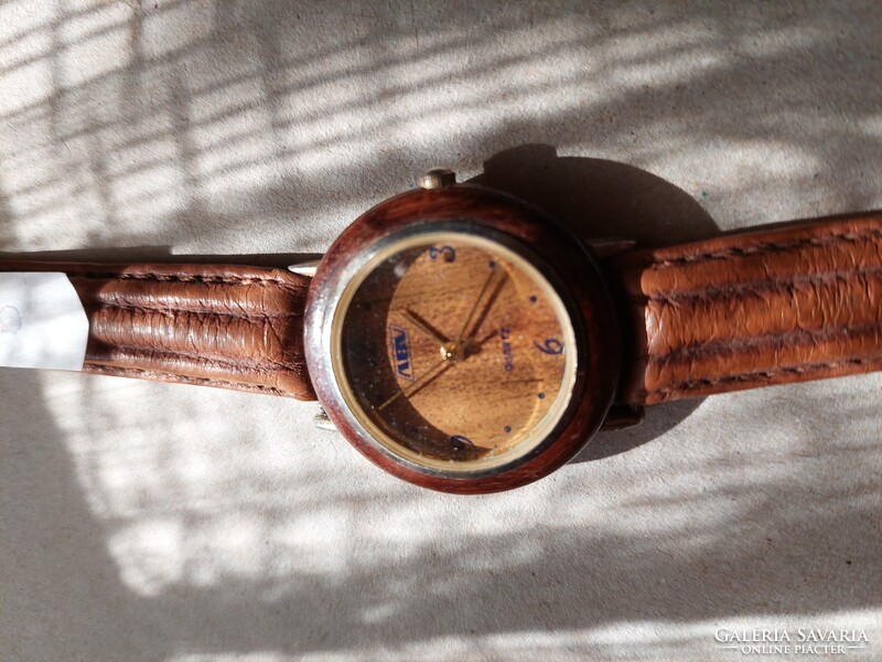 Retró  Quartz órák 8 db vegyes