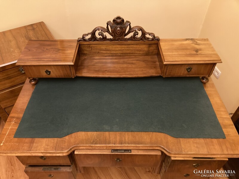 Biedermeier íróasztal