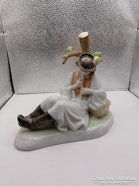 Zsolnay furulyázó juhász porcelán, 19 x 22 cm-es. 7444