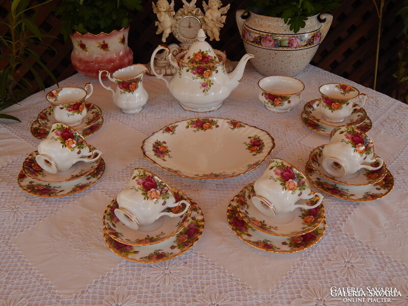 ROYAL ALBERT " Old Country Roses " teás süteményes készlet