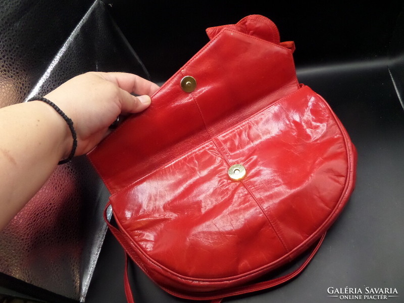 Franco Bellini (eredeti) VINTAGE crossbody női elegáns alkalmi bőrtáska