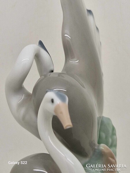 Lladro Nao porcelán madarak gémek 27cm egyik gém csőre törött
