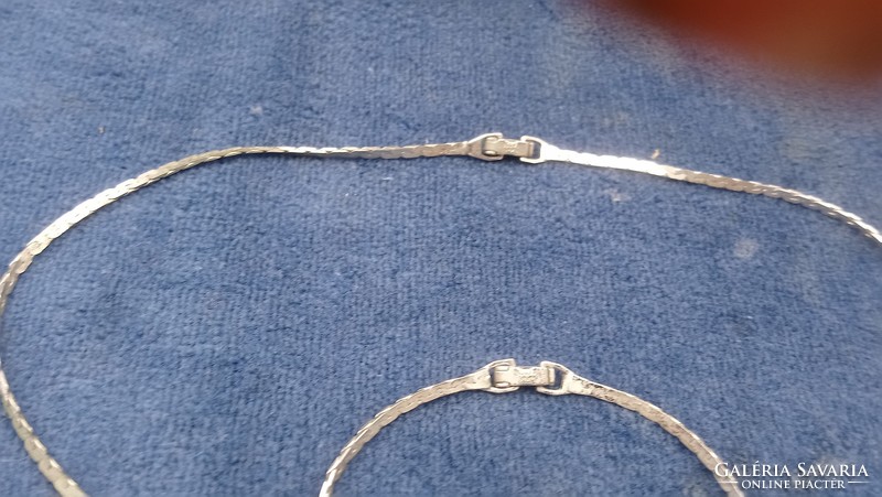 Vintage Kézzel Készült Nyakék és Hozzá Tartozó Karkötő 925 -ős Sterling Ezüstből ,Szines Ékkövekkel.