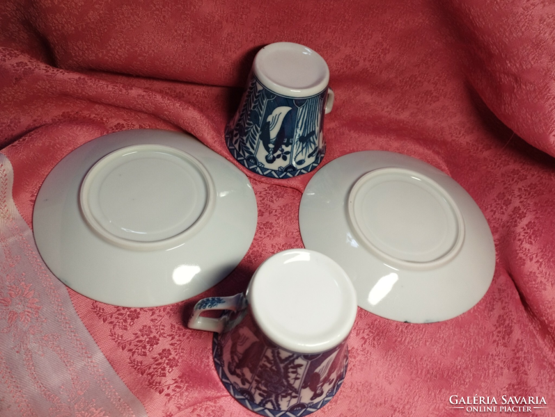 Kangxi "Long Elisa" mintával kék-fehér kínai csésze aljjal, 2 pár