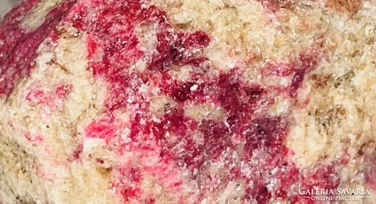 Spinel a mátrixon  - nagyobb kristály , nyers ásvány   - 307g -  - akár ékszerkészítéshez