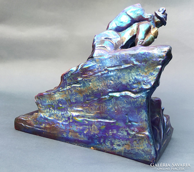 Zsolnay eosin figura - tintatartó Mack Lajos