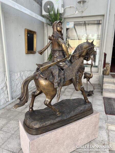 Alfred Barye (1839-1882) nyomán - Arab lovas hazatérése a vadászatból - monumentális bronz sz