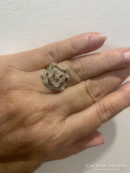 Rengeteg szikrázó  0.41ct gyémánttal 14 kr.arany gyűrű.Igazolással